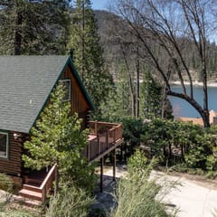 Harris Lakeview Cabin
