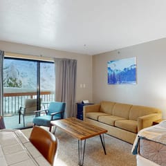 Yosemite West Condo B104